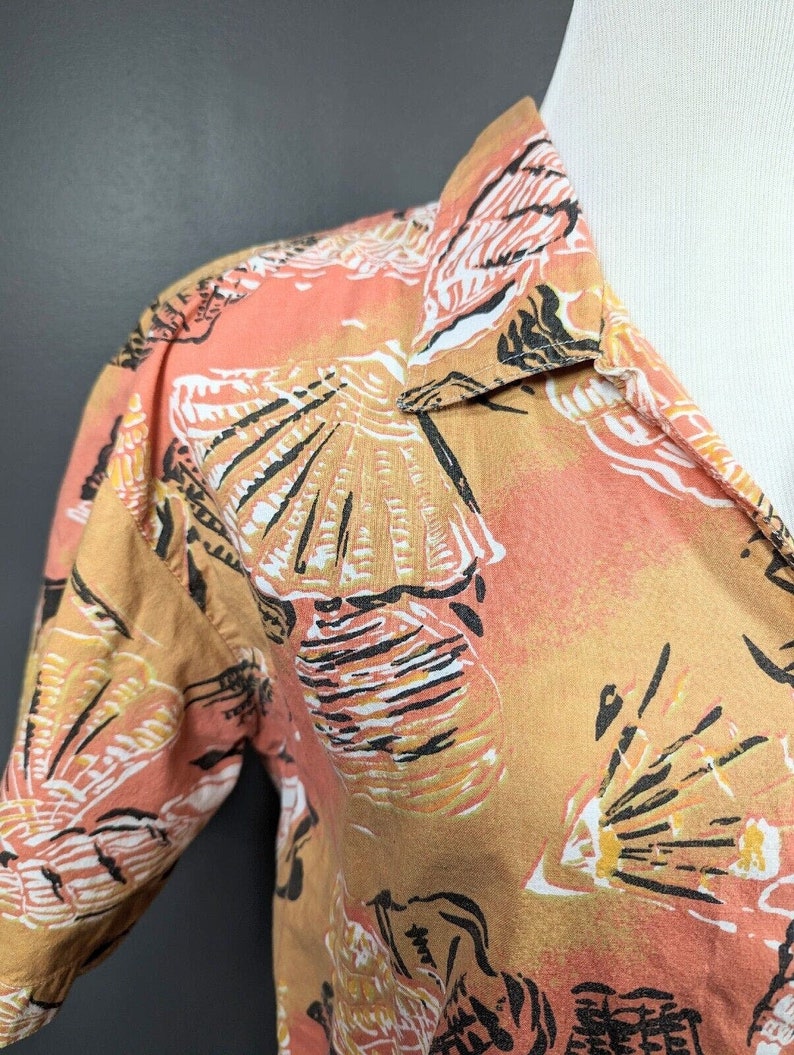 Woman's Vintage 1980s HAWAIIAN SHELL Print Button Up Shirt Ladies Med 80's image 2