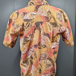 Woman's Vintage 1980s HAWAIIAN SHELL Print Button Up Shirt Ladies Med 80's image 3