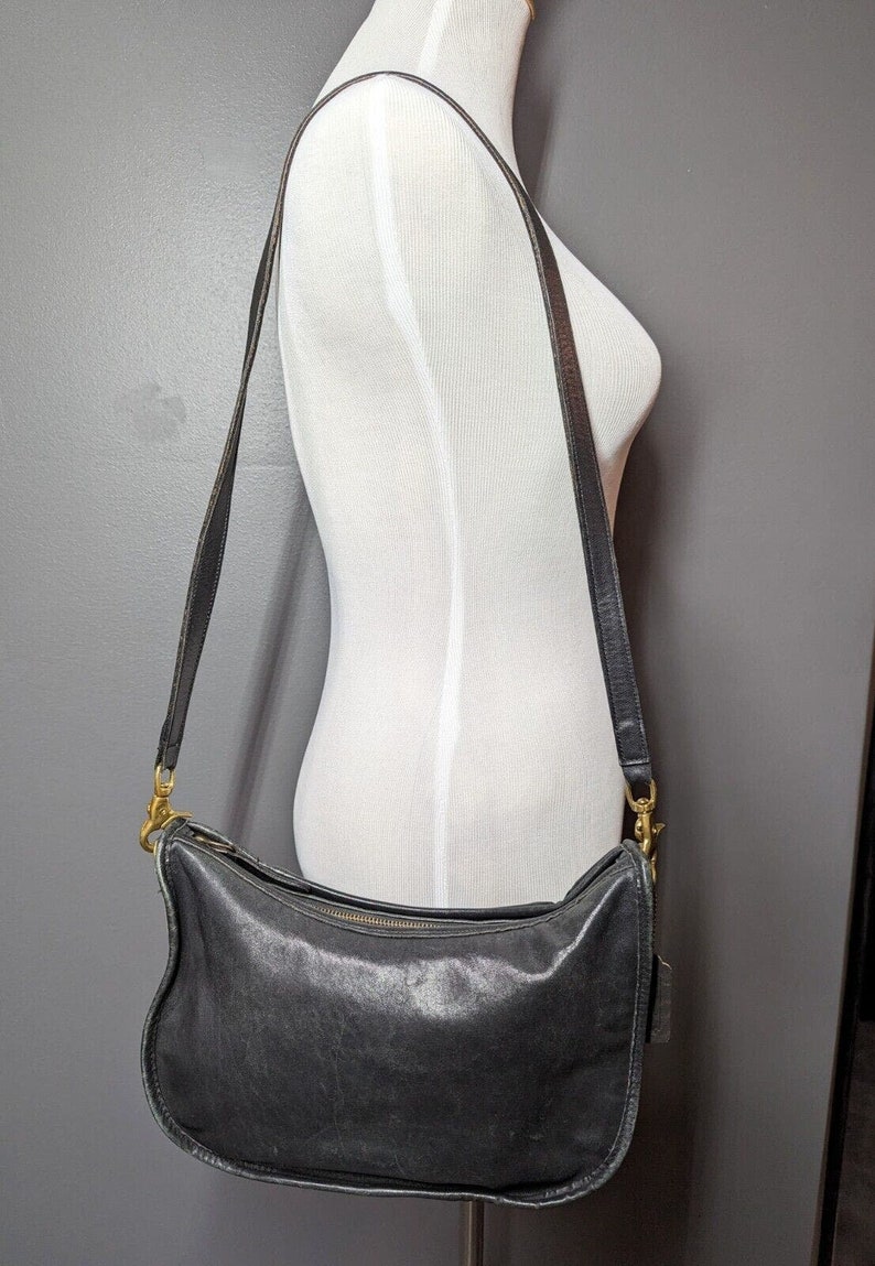 70's 80's Vintage Black Grey Coach Large Swinger Bag Leather Shoulder Bag USA image 2