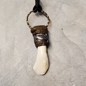 Buffalo bison tooth pendant tailsman