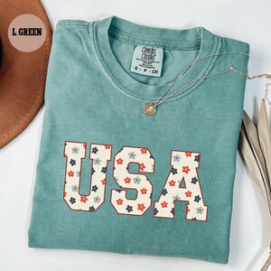 Comfort Colors Floral USA Shirt, American Girl Shirt, USA Est 1776 Shirt, Patriotic Shirt, America Est 1776 T-Shirt, Red White and Blue, USA