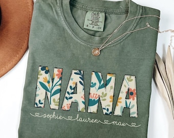 Comfort colors Nana T-Shirt, Personalized Nana Shirt with Grandkids Names, Floral Nana T-Shirt, Custom Kids Names Grandma Shirt, Nana Tee.
