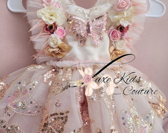 Barboteuse couture papillon crème et rose, tenue de bébé papillon, robe de bébé papillon à paillettes, robe papillon bohème, robe d'anniversaire papillon