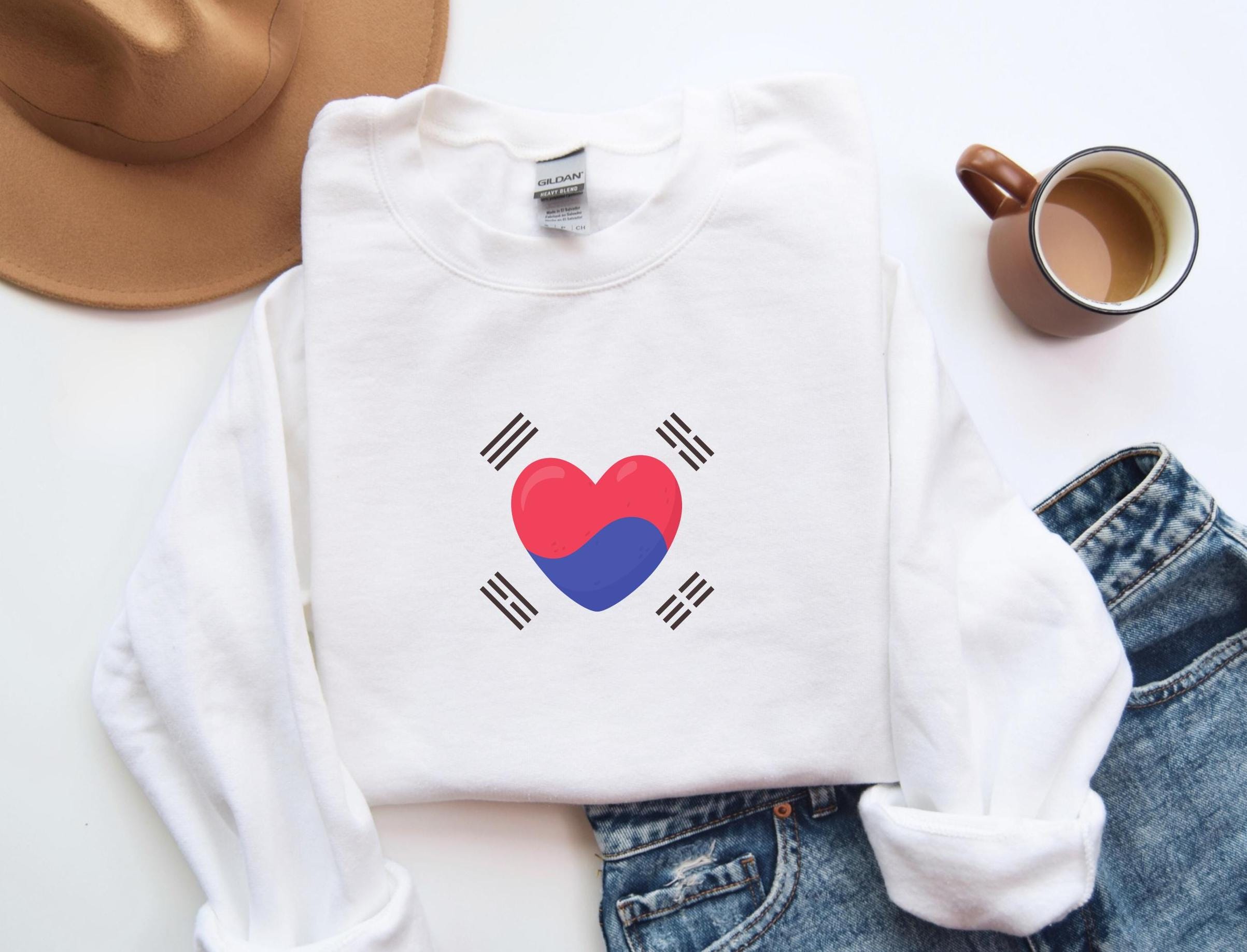 [ NERDY ]★韓国人気★HEART MOON SWEATSHIRT Sweatshirt with Martian Rhinestones [S0000010502] – SCULTURE