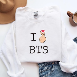 I Heart BTS Sweatshirt, BTS Kpop Sweatshirt, Korean Finger Heart Sweatshirt, K-Pop Sweater, Bts Army Sweatshirt, I love BTS Kpop Gift