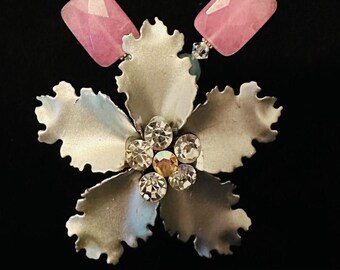 Vintage Floral Elegance Statement Necklace