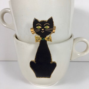 Black Cat Brooch Pin superstition Halloween kitsch