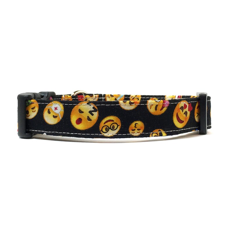 Om Emoji Black