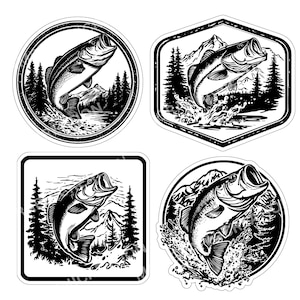 Pode incluir: Quatro autocolantes a preto e branco com tema de pesca. Cada autocolante apresenta um achigã saltando para fora da água, com um cenário de montanhas e florestas no fundo. Os autocolantes têm formas redondas, quadradas e hexagonais.