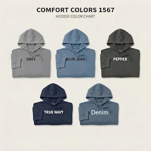 Peut inclure: Nuancier de sweats &agrave; capuche Comfort Colors 1567 pr&eacute;sentant cinq mod&egrave;les en gris, bleu jean, poivre, bleu marine et denim. Chaque sweat &agrave; capuche est dot&eacute; d'une capuche &agrave; cordon et de manches longues, avec le nom de la couleur inscrit en dessous.