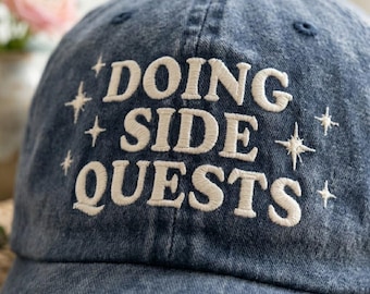 Gorra de béisbol bordada "Doing Side Quests", gorra de salud mental, gorra de concienciación sobre el TDAH, gorra vintage de regalo.