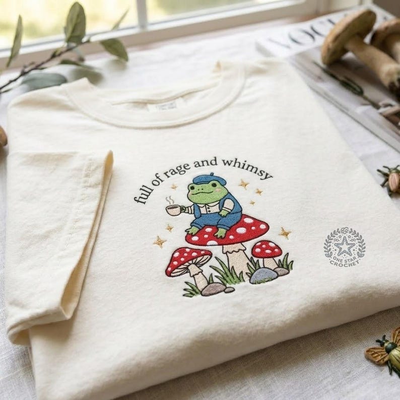 Komfortfärger fulla av ilska och nyckfullhet-tröja, Cottagecore blommig t-shirt, rolig groda-tröja, feministisk citat-tröja, groda-gåva bild 3