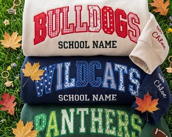 Personalisiertes Schulshirt, individuelles Sweatshirt mit College-Applikationen, kariertes T-Shirt mit Blumenmuster, Rundhalsausschnitt für den Spieltag, Geschenk zum Schulanfang