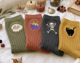 Calcetines bordados con mini iconos de Halloween, calcetines vintage de Halloween, calcetines espeluznantes de calabazas y fantasmas, regalo familiar a juego