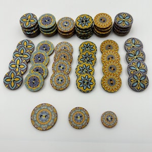 50 Pcs Vintage Floral Wooden Buttons: Boho Style, 3 Sizes
