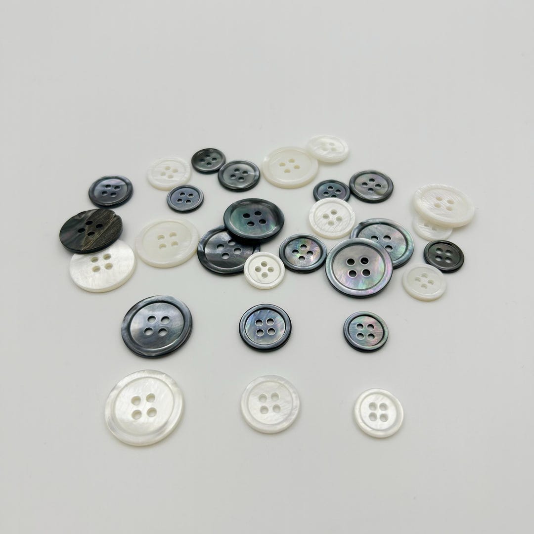 30pcs Mother of Pearl Shell Buttons: White & Grey, 4-hole Sewing (12 ...