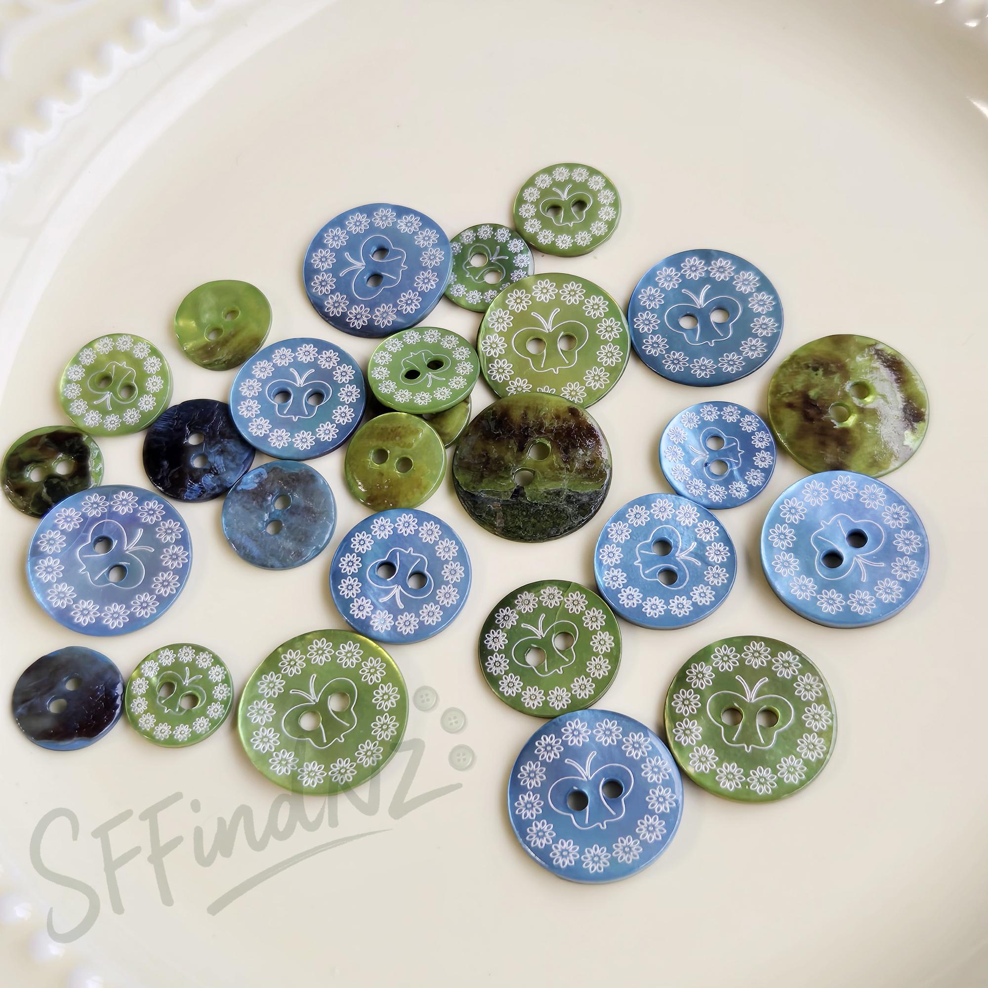 Green Flower and Butterfly Patterned Seashell Buttons, Made of Natural ...