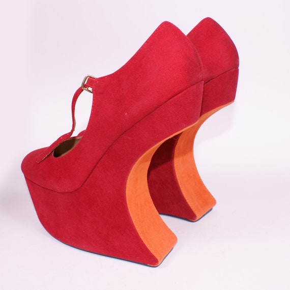 NIB Ruby Red Velvet Bumper Cut Out Platform Wedge… - image 5
