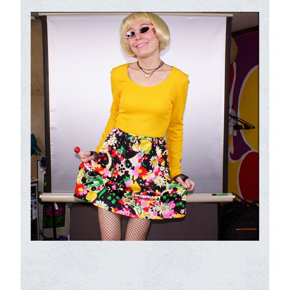 Deadstock 70s Yellow Floral Flower Ribbed Mini Dre