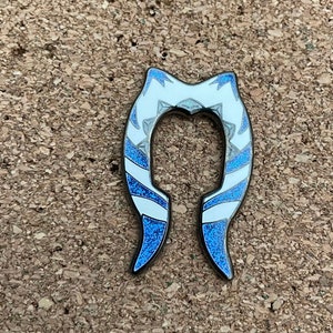 Little Ahsoka hard lapel pin