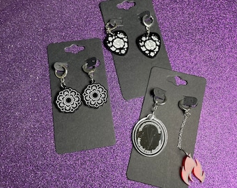 Agust d guitar pick acrylic earrings