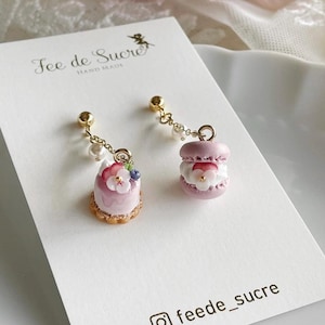 ミニチュアデザートイヤリング – ミニチュアのビオラケーキとマカロンのジュエリー、手作りのポリマークレイ製フードイヤリング、かわいいギフト