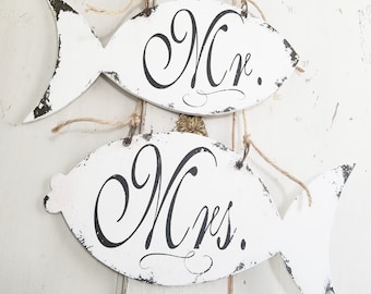 Mr and Mrs Signs | Beach Wedding Signs | Beach Wedding Decor | Fishing Theme | Nautical Wedding Decor | Shabby Chic Wedding Decor | Rustic