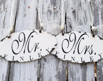 Personalized Mr and Mrs Wedding Signs | Rustic Wedding Signs | Wedding Chair Decor | Oval Wooden Wedding Signs | Engagement Gift for Couples