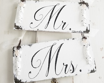 Mr and Mrs Signs | Shabby Chic Wedding Signs | Wedding Chair Signs | Bride and Groom Signs | Vintage Wedding Decor | Elegant | Ready to Ship