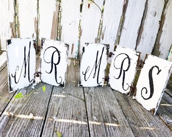 Mr and Mrs  Wedding Signs | Wood Wedding Signs | Sweetheart Table Decor | Rustic Wedding Signs | Rustic Wedding Decor | Barn Wedding Decor