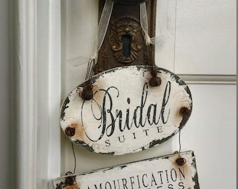 BRIDAL SUITE Sign | Rustic Wedding Sign | Bridal Suite Decor | Do Not Disturb Sign | Wedding Party Door Sign | Door Hanger | Wedding Suite