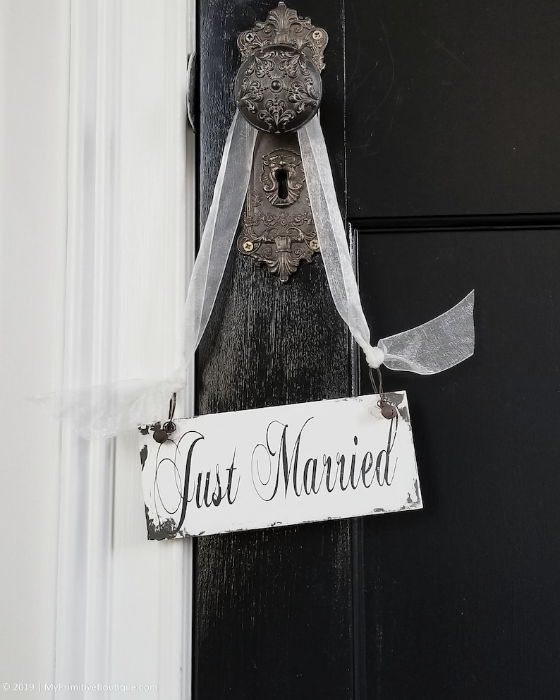 JUST MARRIED SIGN Wedding Sign Just Married Prop Rustic Wedding Photo Prop Honeymoon Sign Just Married Door Sign Vintage Wedding image 1