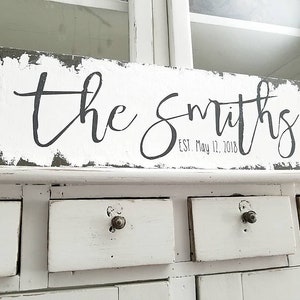 Letrero de apellido personalizado / Letrero de madera establecido / Letrero con nombre de familia / Decoración rústica de pared / Decoración de boda vintage / Caligrafía / Letreros personalizados