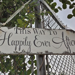 Happily Ever After Sign | Fairytale Wedding Sign |Fairytale Decor for Wedding |Rustic Happily Ever After Wedding Arrow Sign |Rustic Wedding