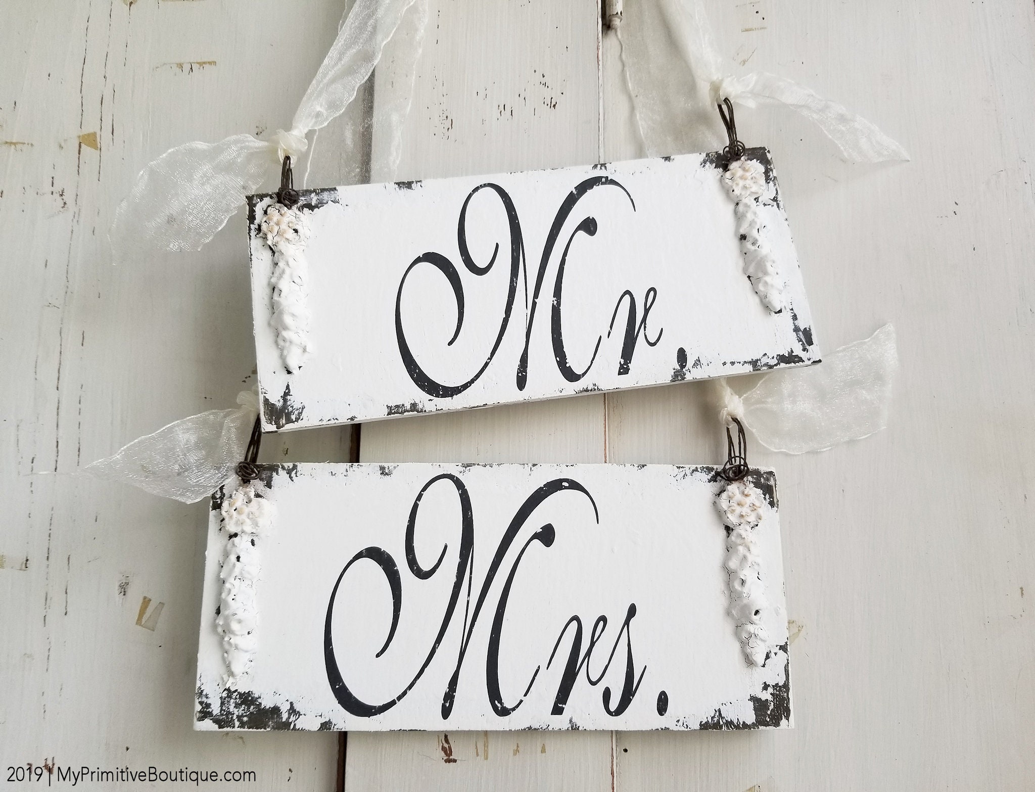 Mr and Mrs Signs | Shabby Chic Wedding Signs | Wedding Chair Signs | Bride and Groom Signs | Vintage Wedding Decor | Elegant Wedding Decor