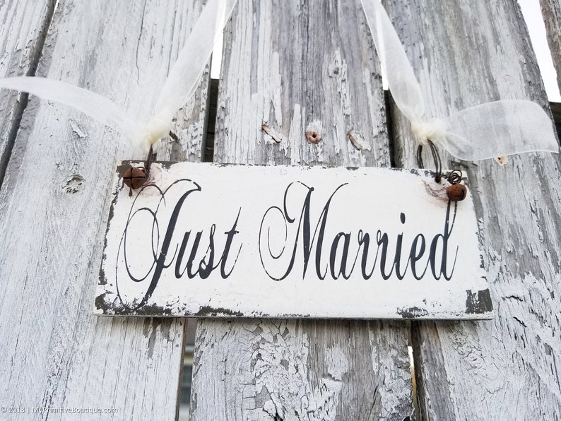 JUST MARRIED SIGN Wedding Sign Just Married Prop Rustic Wedding Photo Prop Honeymoon Sign Just Married Door Sign Vintage Wedding image 2