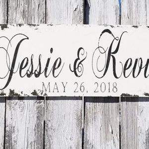 LAST NAME SIGN | Established Sign | Wedding Sign | Wedding Decor | Family Name Sign | Personalized Name Sign | Rustic Home Decor | Name Sign