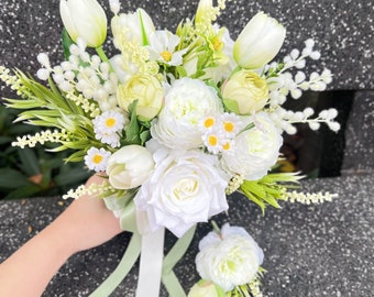 Bouquet of light white bride , Silk Flower Bridal Bouquet, Bridesmaids Bouquet, Wedding Bouquet, Faux Bouquet, Artificial Flower Bouquet