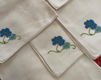 6 Vintage Cotton Napkins, white with blue applique flowers, delicate stitching, Matching table linens, 14-3/4 inches