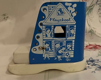 Playskool Lacing Shoe, Old Woman Who Lived in a Shoe toy to teach kids how to lace shoes, blue and white, fun graphics, pretend play