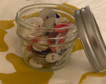 Vintage button jar, quilted clear canning jar w/ 100 red white blue buttons, tan white fabric, sewing crafting, Grandma's button jar