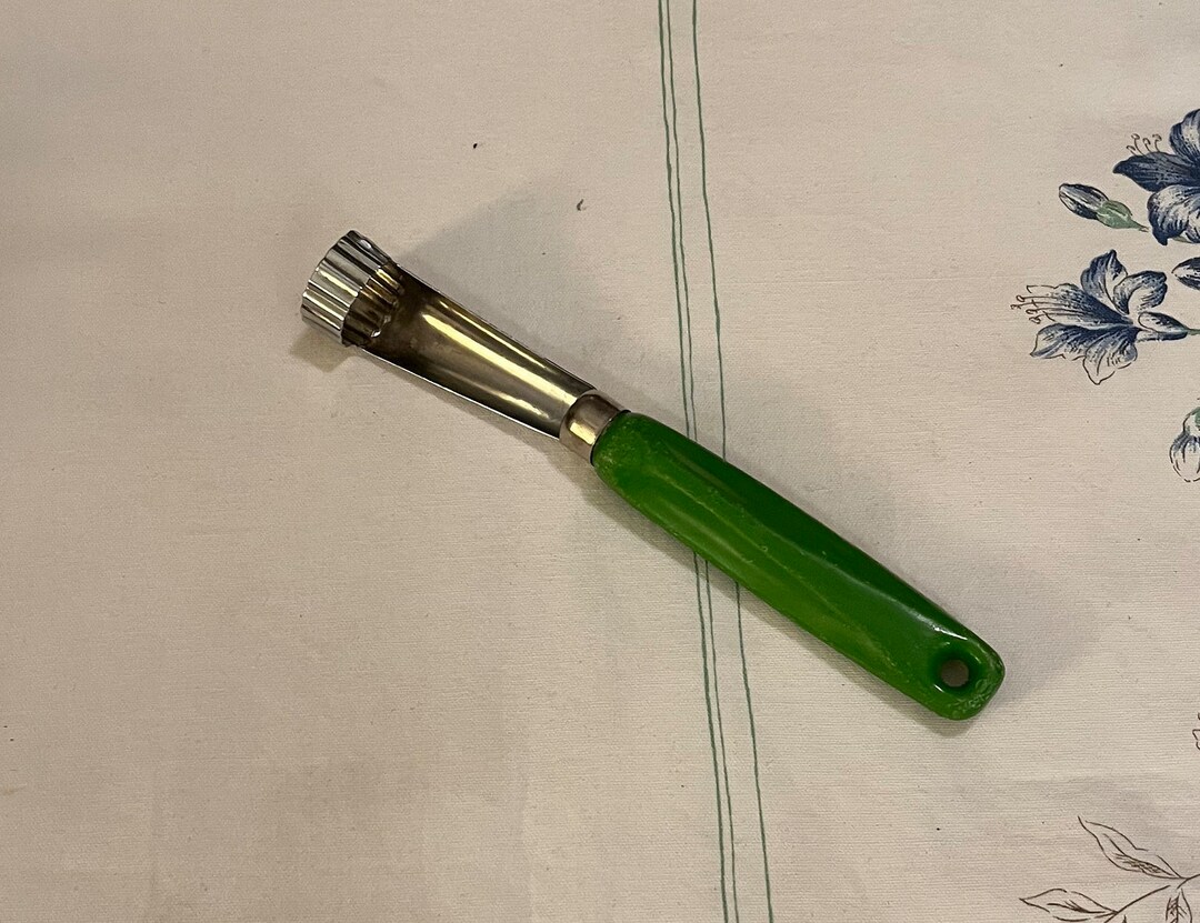 Vintage Coring Kitchen Tool to Core Foods Like Apples, Pineapple, Etc, Green Plastic Handle