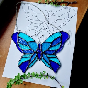 Hobby license, Digital download pattern DIY stained glass suncatcher of a butterfly.