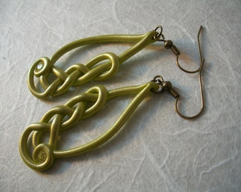 Celtic knot earrings jewelry green art hand tied