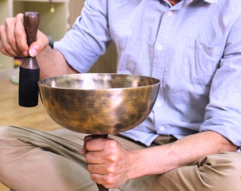 Authentic Tiger Eye Singing Bowl with handle for sound healing, yoga and meditation