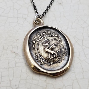Collar con escudo de dragones - Collar protector de bronce - 405B