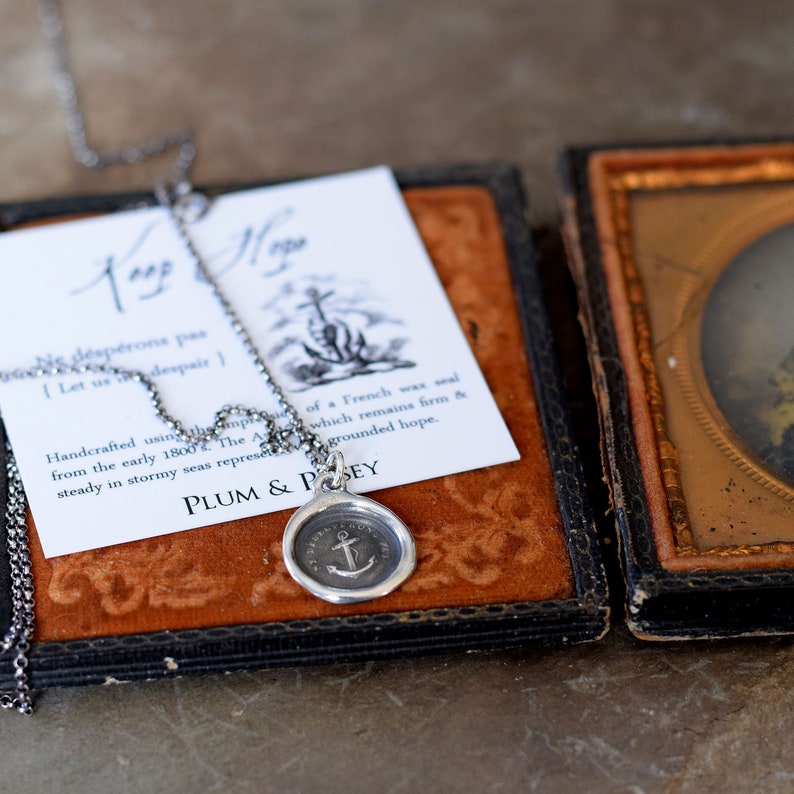 169 Do not despair anchor jewelry Keep Hope Wax Seal Necklace displaying an Anchor