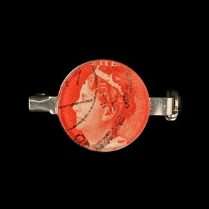 Pin - Red Queen