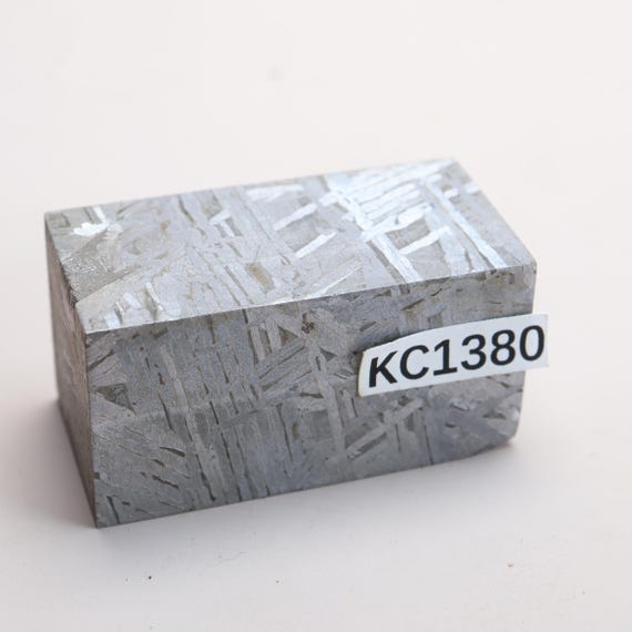 ムオニオナルスタ隕石 標本 ムオニオナルスタ隕石(Muonionalusta)｜化石販売・鉱物販売の