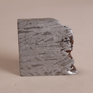 40g Muonionalusta Iron Meteorite Specimen M Iron Meteorite Natural Meteorite Material Specimen KC1342